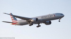 Penyakit Aneh Mendadak Serang Kru & Penumpang, American Airlines Putar Balik