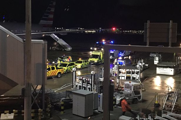 Penyakit aneh mendadak serang Kru dan Penumpang American airlines putar balik