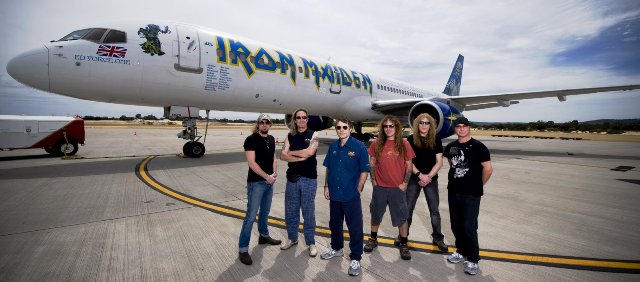 Iron Maiden dan pesawat Ed Force One (ironmaiden.uk)